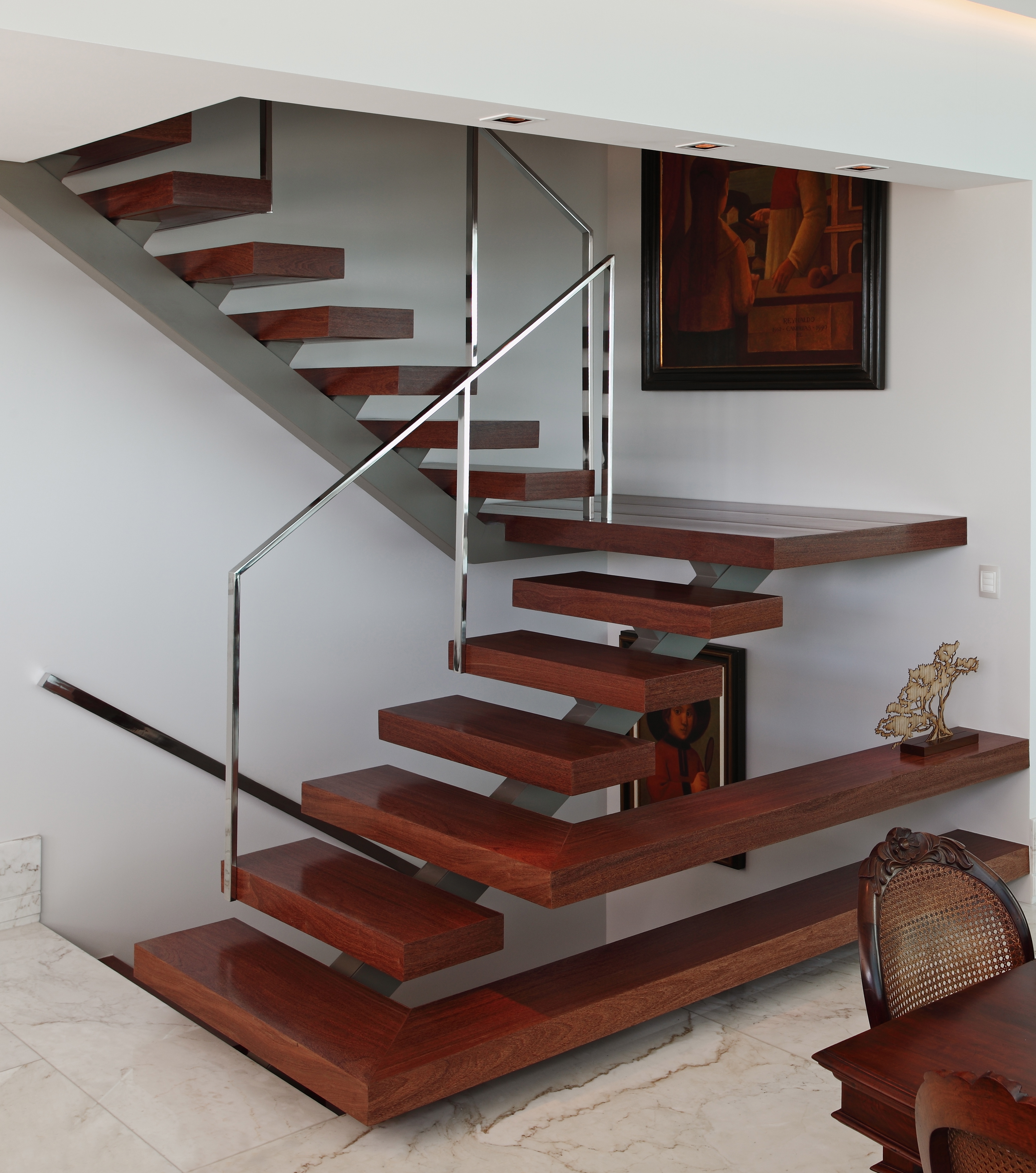 лестницы из металла с деревянными ступенями фото